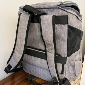 Dog carrier/backpack